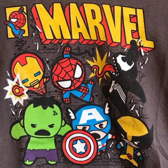 Marvel M fandom casual short sleeve t-shirt avengers gray - Picture 3 of 10
